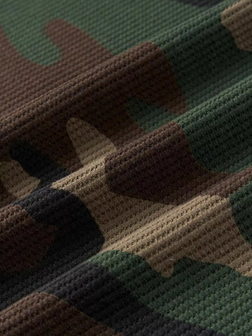 Men's Camouflage Long-Sleeve T-Shirt
