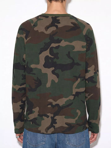 Men's Camouflage Long-Sleeve T-Shirt